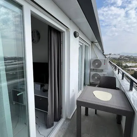 Art Life Apartment *